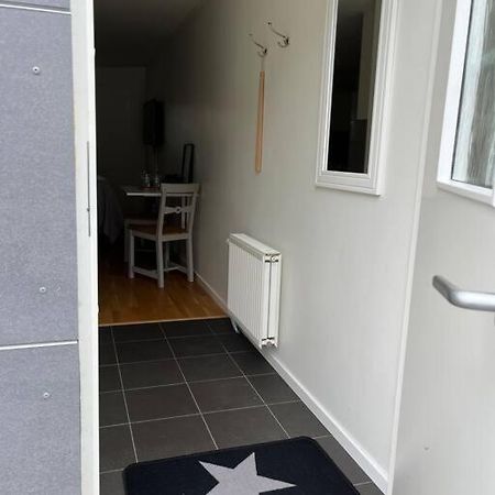Modernt Boende Med God Tillgaenglighet. Alingsås Exterior foto